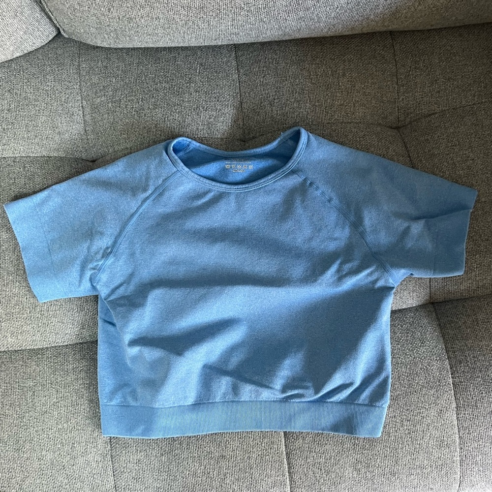 Cropped workout top